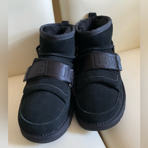 NWOB UGG Classic Ultra Mini Hybrid Strap Short Boots - Picture 13 of 17